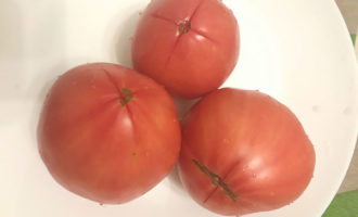Свежие помидоры
