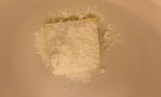 Сливочное масло с сахарной пудрой