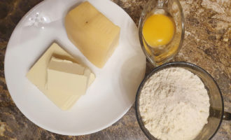 Ингредиенты для сырного печенья